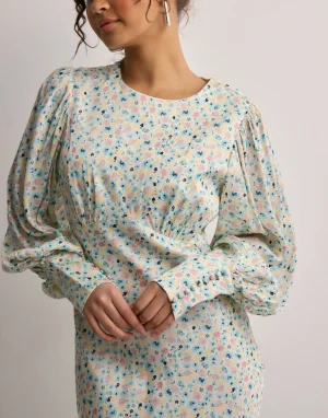 Alize Maxi Dress - Image 5