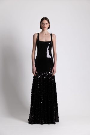 Black Sleeveless Dress