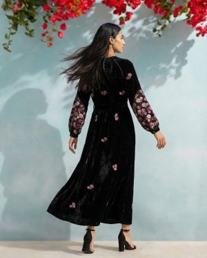 Alternative view of Black Velvet Rose Kaftan