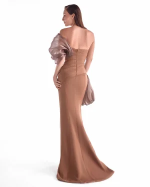 Elegant Off-Shoulder Crepe Gown - Image 3