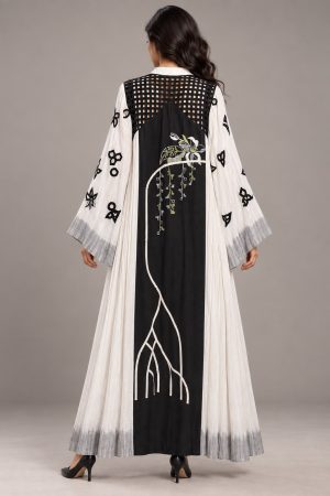 Alternative view of White/Black Kaftan